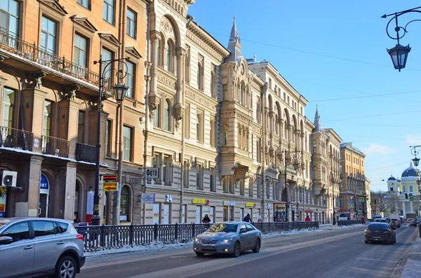São Petersburgo Rússia Fevereiro 2018 Carros Rua Pestel Casa Kosikovsky — Fotografia de Stock