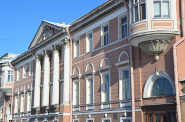 St Petersburg, Rusya, Şubat, 27, 2018. Fontanka Nehri, ev 18 çıkabilir. Pashkov, Levashov Konağı, 1836 Yapım yılı evi. Cephe orta kısmında