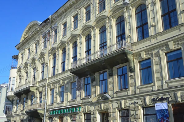 St Petersburg, Rusya, Şubat, 27, 2018. Besobrasov - apartman N. ı. Yafa, 1881-1882 Yapim yili, House. Saint Petersburg, Fontanka Nehri dolgu, ev 24
