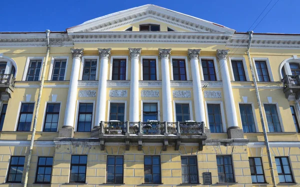 Saint Pétersbourg Russie Février 2018 Voitures Garées Près Maison Neklyudov — Photo