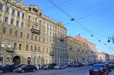 St Petersburg, Rusya, Şubat, 27, 2018. Araba sigortası house yakınındaki Liteyny umudu, St, Retersburg 9 bina üzerinde 