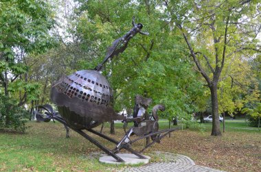 Habarovsk, Rusya, Ekim, 5, 2017. Heykel burç yay Amur Bulvarı'nda Habarovsk şehir içinde