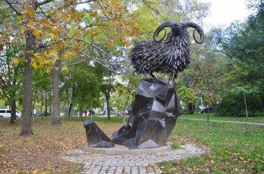 Habarovsk, Rusya, Ekim, 5, 2017. Heykel burç yay Amur Bulvarı'nda Habarovsk şehir içinde