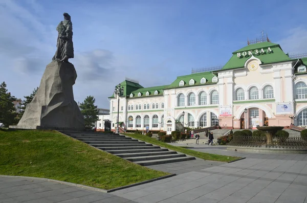 Khabarovsk Russia October 2017 Monument Erofey Khabarov Railway Station Square — Stock Photo, Image