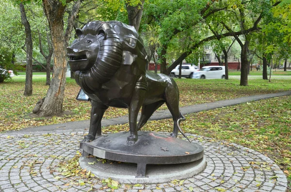 哈巴罗夫斯克 10月 2017 哈巴罗夫斯克上的黄道带星座狮子座雕塑 — 图库照片