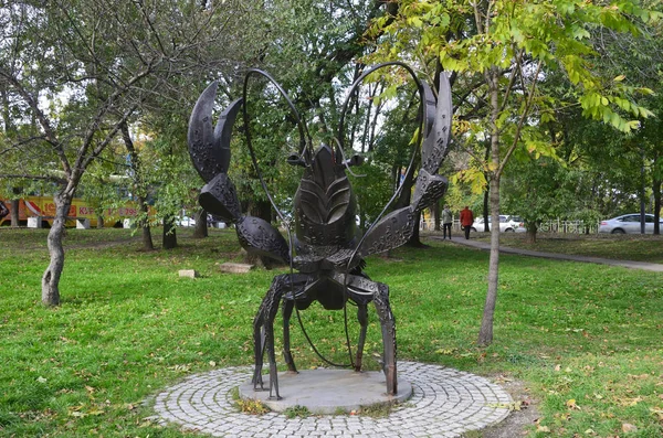 Khabarovsk Russia October 2017 Sculpture Zodiac Sign Cancer City Khabarovsk — Stock Photo, Image
