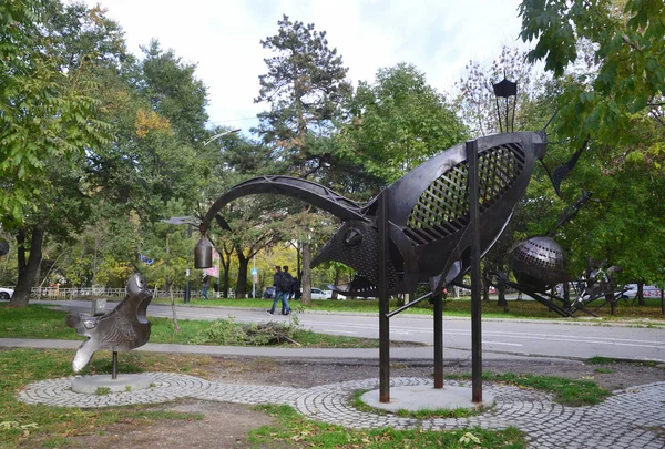 Khabarovsk Russland Oktober 2017 Skulptur Des Tierkreiszeichens Fische Khabarovsk Auf — Stockfoto