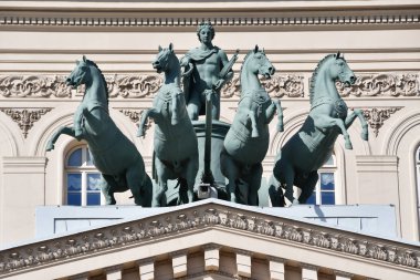 Moskova, Rusya, Mayıs, 08, 2018. Güneşli bir gün Moskova'da Bolşoy Tiyatrosu. Rusya