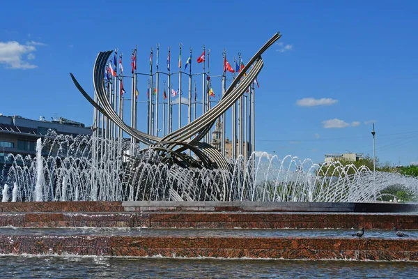Moscow Russia May 2018 Europe Square Fountain Abduction Europe Sunny — Stock Photo, Image