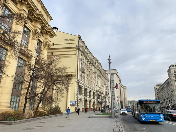 Moscú Rusia Noviembre 2019 Autobús Ruta 144 Calle Mokhovaya Otoño —  Fotos de Stock