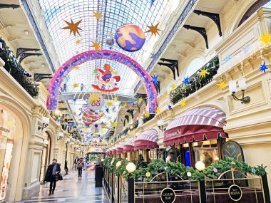 Moskova, Rusya, 22 Kasım 2019. Deli No. Moskova 'da yeni yıl tatilinden önce sakızda 1 tane.