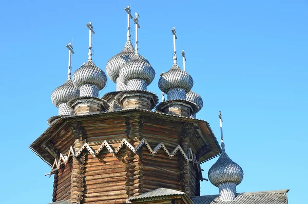 Karelia Rusya Kizhi Deki Antik Pokrovsky Katedralinin Kubbeleri — Stok fotoğraf