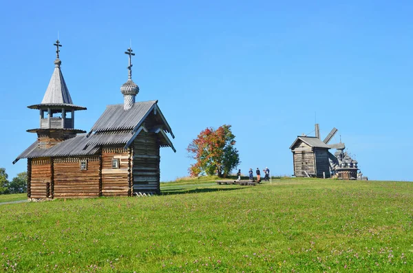 Kizhi Karelia Rosja Kaplica Michała Archanioła Młyn Katedra Przemienienia Pańskiego — Zdjęcie stockowe