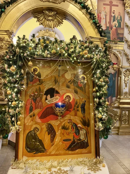 Ostashkov Region Tver Rosja Styczeń 2020 Ikona Ozdobiony Boże Narodzenie — Zdjęcie stockowe