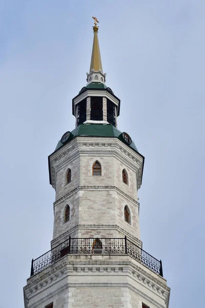 赤の丘の上にZlatoustの鐘楼 ロシアのチェリャビンスク地方 — ストック写真