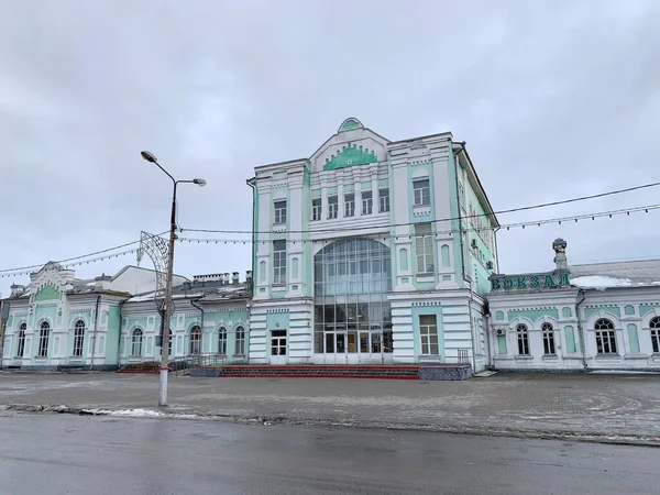 Cherepovets Vologda地域 ロシア 2020年2月18日 チェレポヴェッツ市内の鉄道駅の建物 ロシア ヴォルダ地方 — ストック写真