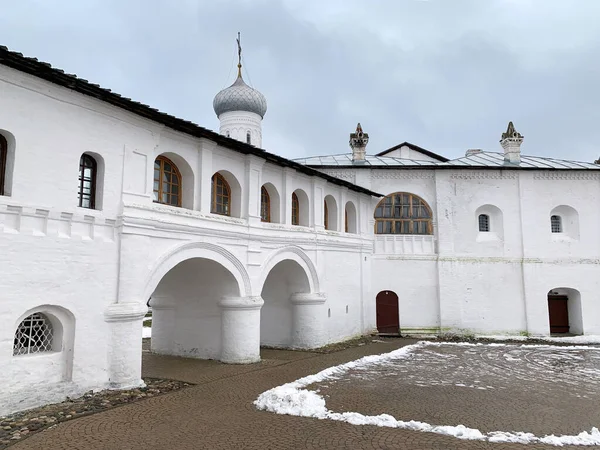 Passagem Coberta Catedral Spassky Para Antigas Celas Russas Mosteiro Spaso — Fotografia de Stock