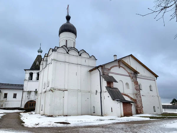 Igreja Anunciação Com Refeitório Mosteiro Ferapontov Dia Nublado Inverno Região — Fotografia de Stock