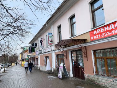 Vologda, Rusya, 24 Şubat. 2020 yılı. Adresteki tarihi bina, Lenin Caddesi, Vologda 'daki 6 numaralı ev. - Rusya. Eski tüccarlar Konstantin ve Vladimir Belyakov 'un evi, 19 yüzyıl.