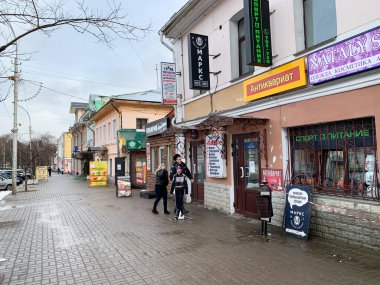 Vologda, Rusya, 24 Şubat. 2020 yılı. Adresteki tarihi bina, Lenin Caddesi, Vologda 'daki 6 numaralı ev. - Rusya. Eski tüccarlar Konstantin ve Vladimir Belyakov 'un evi, 19 yüzyıl.
