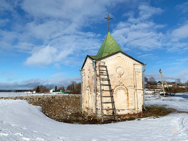 Capilla Juan Bautista Orilla Del Río Sheksna Cerca Resurrección Monasterio —  Fotos de Stock