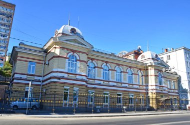 Vladivostok, Rusya, 31 Ağustos 2017. Vladivostok, Rusya Merkez Bankası 'nın 1907 yazında 71 Svetlanskaya Caddesi' ndeki şubesi.
