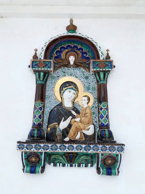 Goritsy, Vologda bölgesi, Rusya, 21 Şubat. 2020 yılı. Vologda Bölgesi 'ndeki Voskresensky Goritsky Manastırı' ndaki kilisenin duvarında Tikhvin 'in annesi var.