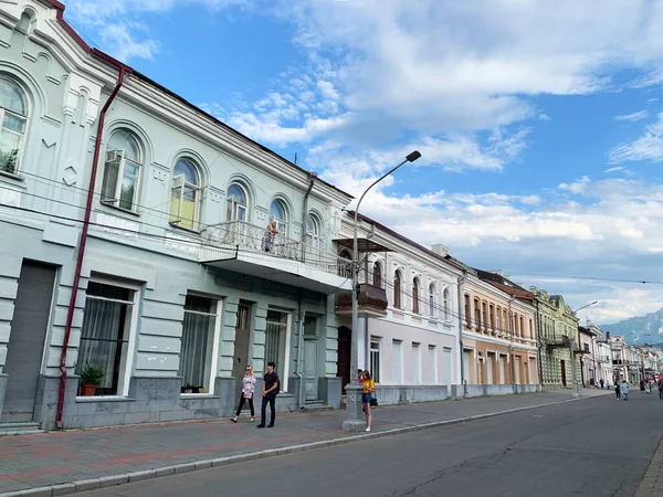 Vladikavkaz Rusko Června2019 Historické Budovy Mira Avenue Oblačném Letním Dni — Stock fotografie