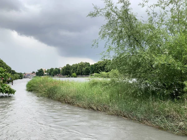 Vladikavkaz. Terek river in cloudy summer day. Republic of North Ossetia-Alania — Stock Image Vladikavkaz Terek River Cloudy Summer Day Republic North Ossetia Alania Stock Image