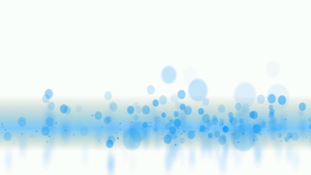 Blaue Kreise schweben sanft auf weißem Hintergrund — Stockvideo