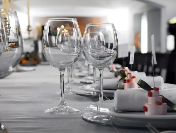 Düğün masa gözlüklü — Stok fotoğraf