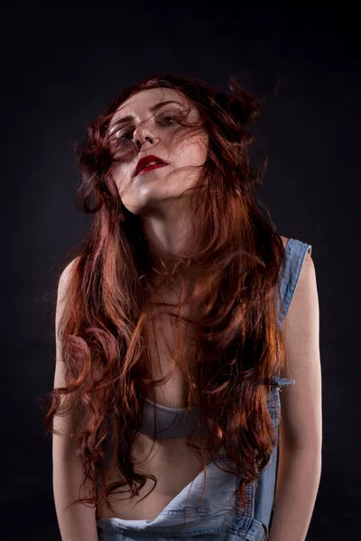 Portret van een rood haar model — Stockfoto