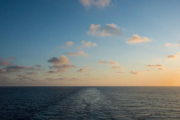 Colorful Sunset Sea Wake Ship — Stock Photo, Image