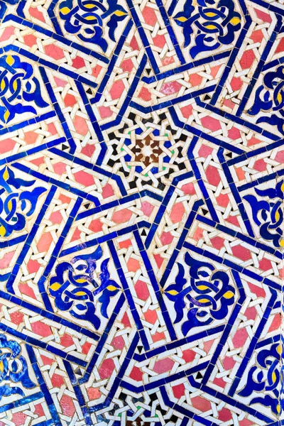 Mosaico islâmico estilo marroquino útil como fundo — Fotografia de Stock