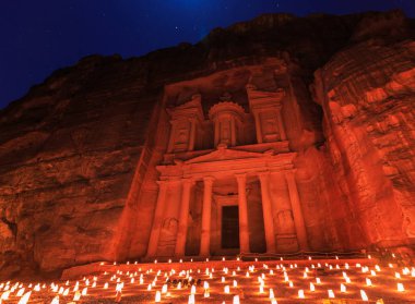 Hazine, Petra gece. Bir Antik şehir Petra'dan, Al Khazn