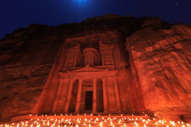 Hazine, Petra gece. Bir Antik şehir Petra'dan, Al Khazn