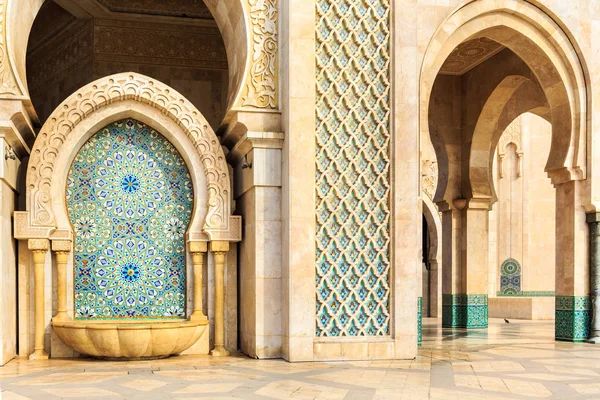 Fontein op de Moskee Hassan tweede, Casablanca, Marokko — Stockfoto