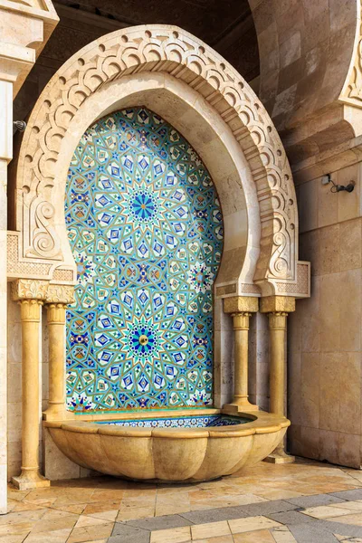 Fuente en la mezquita Hassan segunda, Casablanca, Marruecos — Foto de Stock