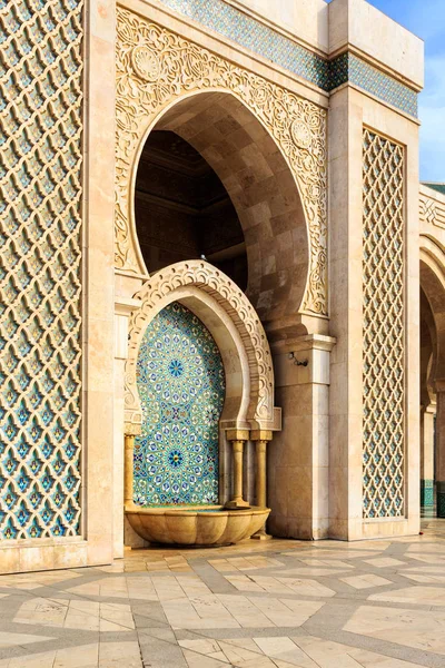 Fontana alla moschea Hassan secondo, Casablanca, Marocco — Foto Stock