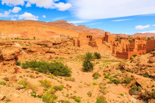Krajina typická marocká berberské vesnice — Stock fotografie