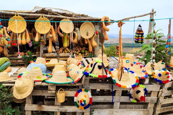 Ketting en braclet souvenirs in een winkel in Marokko — Stockfoto