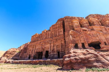 Petra antik şehir Al Khazneh güneşli bir Ürdün '