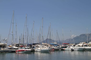 Karadağ, Bar: tatil beldesi