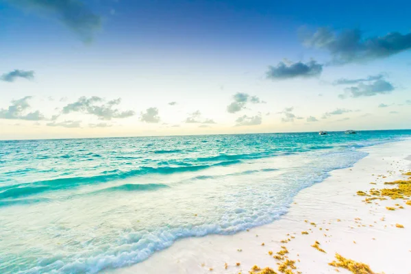 Dzień na plaży Karaibów — Zdjęcie stockowe