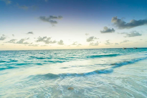 Dzień na plaży Karaibów — Zdjęcie stockowe