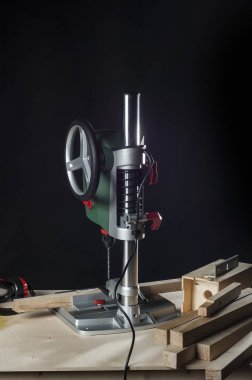 Delme makinesi ve tablo araçları.