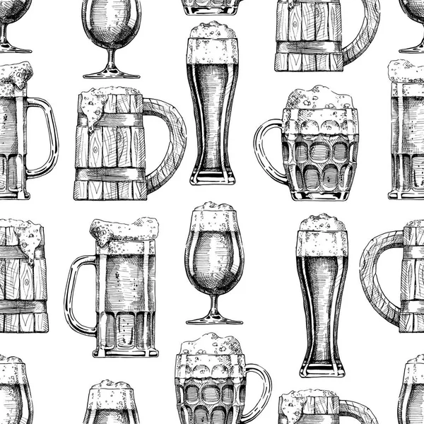 Patrón sin costuras con diferentes vasos de cerveza y tazas — Vector de stock