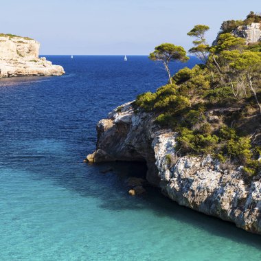 Calo des Moro, Mallorca güneşli görünümü