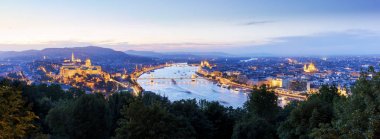 Budapeşte şehir panorama alacakaranlıkta