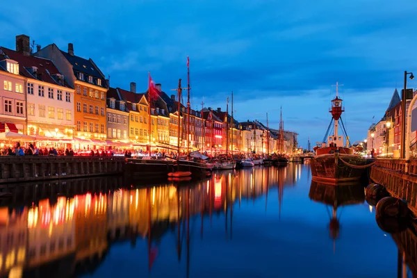 Sommersonnenuntergang in Nyhaven — Stockfoto